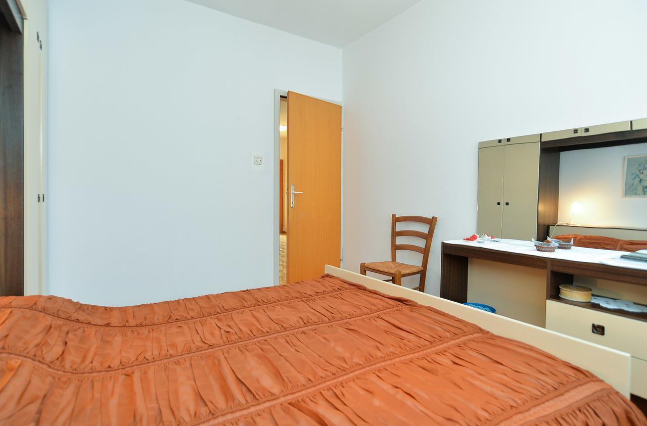 Apartment & Room Tanja 1552 Пула Экстерьер фото
